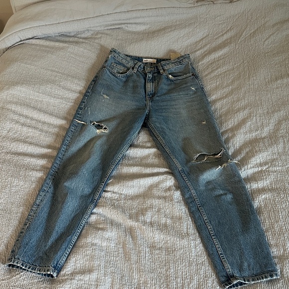 Zara High Waisted Blue Distressed Straight Leg Jeans - Picture 3 of 5